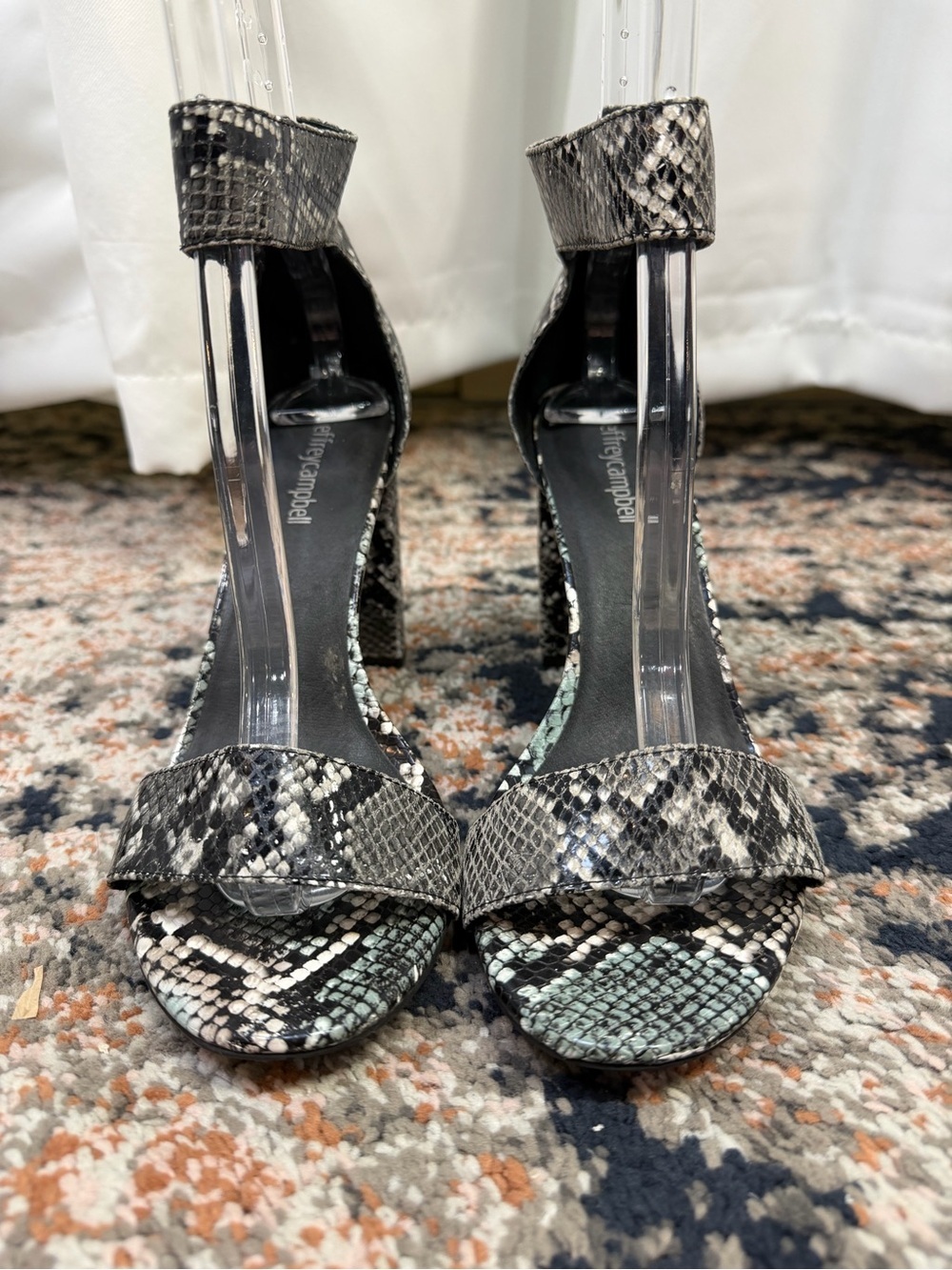 Jeffrey Campbell Green / Gray Snake Print ‘Lindsay’ Block Heel Sandals Size 8.5 - Picture 2 of 13